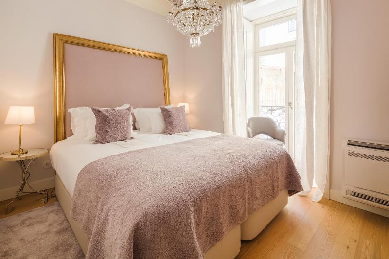 Superior Two-Bedroom Apartment image 2