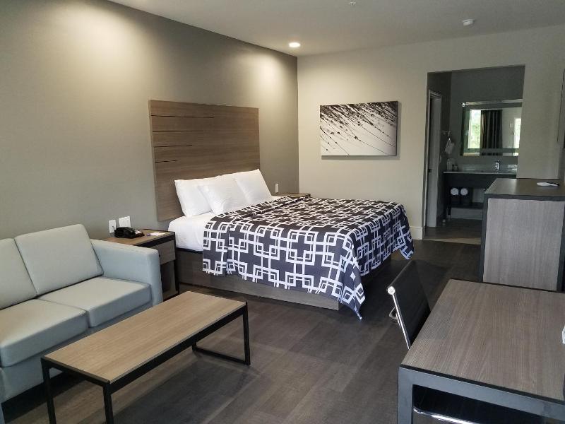 King Suite image 2