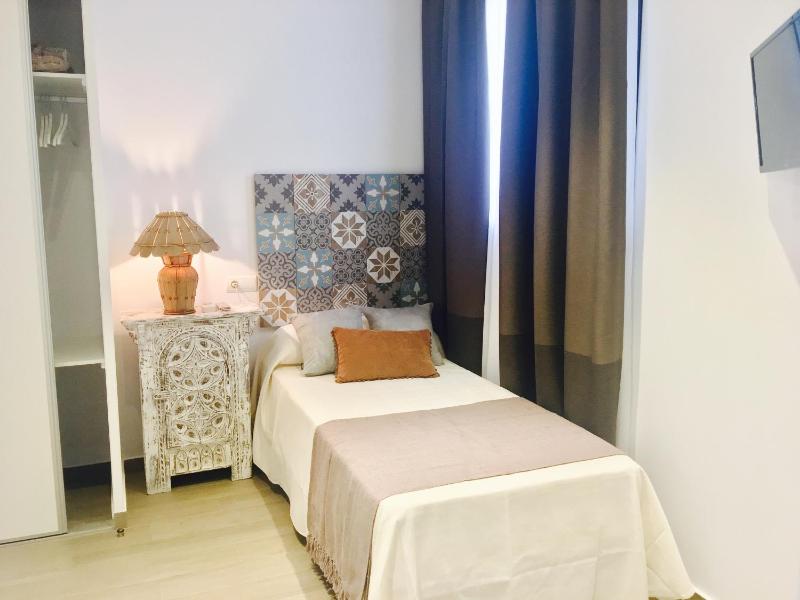 Single Room - Disability Access image 2