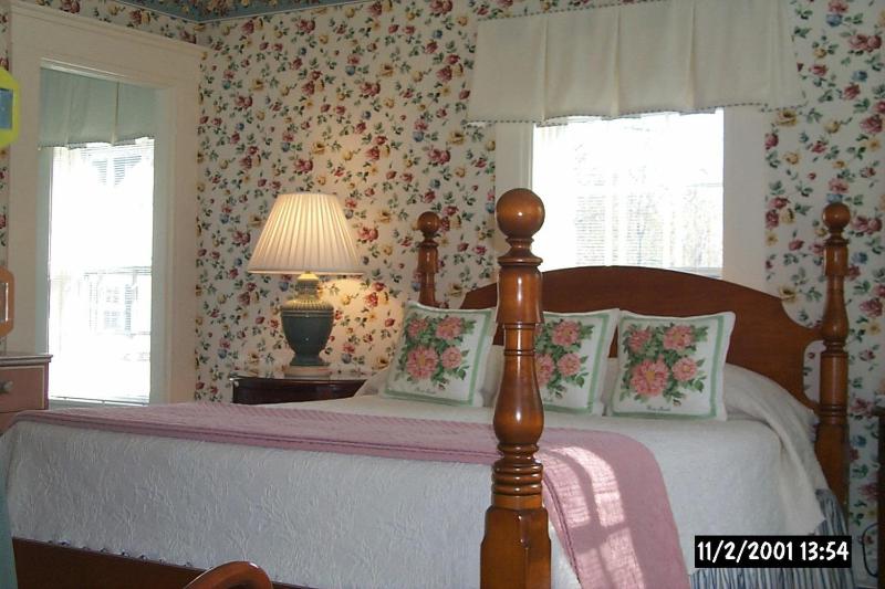 Standard Queen Room image 2