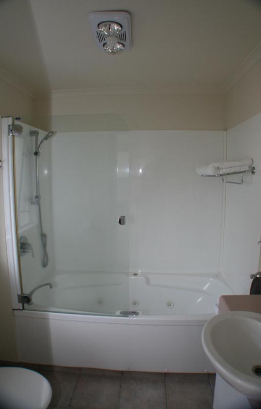 Lakeside Taupo Motel - image 2