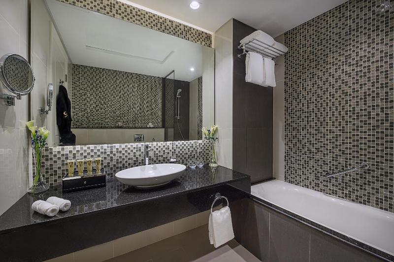 Two Bedroom Suite with Private Balcony - City Skyline View image 3