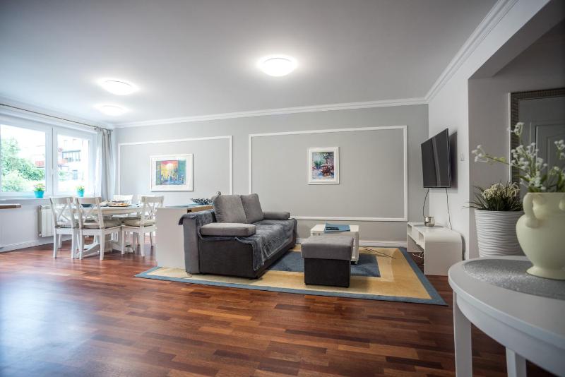 Family Apartment Victus with Parking in Sopot by Noclegi Renters - image 3