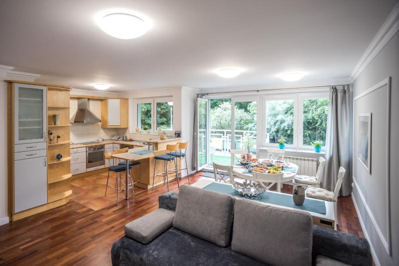 Family Apartment Victus with Parking in Sopot by Noclegi Renters - image 8