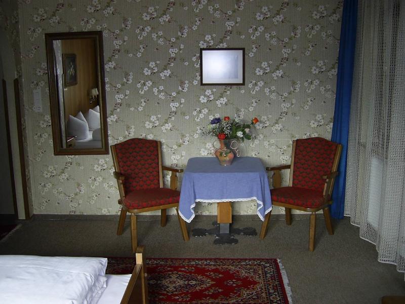 Triple Room with Balcony image 3
