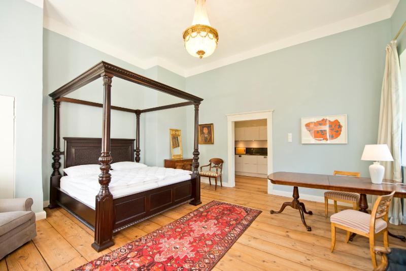 Schloss Retzow Apartments - image 5