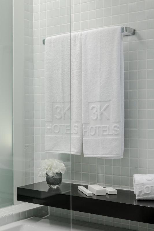 Superior Double or Twin Room image 3
