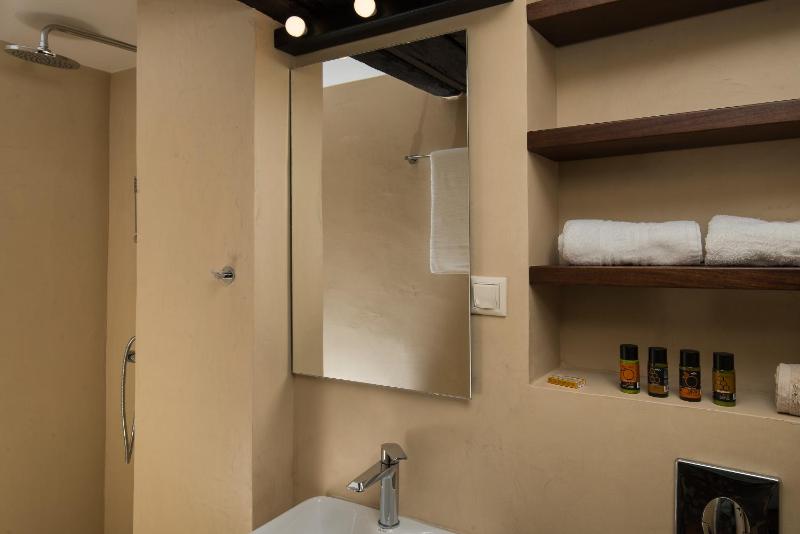 Superior Double or Twin Room image 3