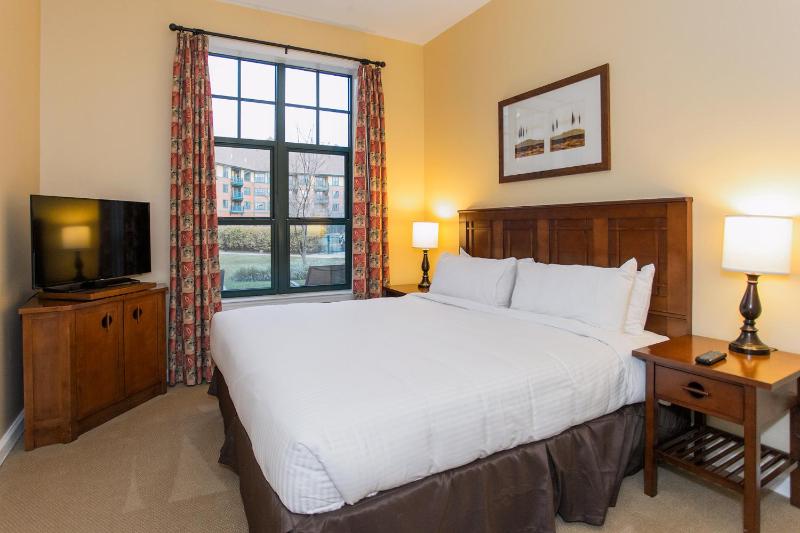 Suite with Mountain View image 2