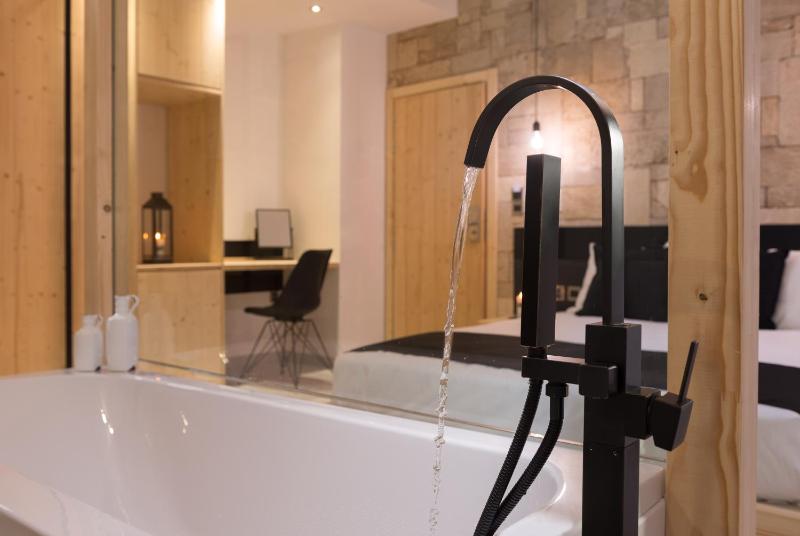 Old Town Senses Boutique Hotel - image 8