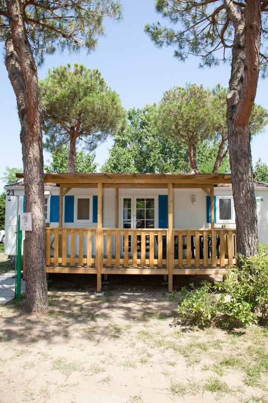 Mobile Home (6 Adults) image 3