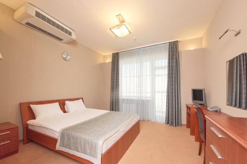 Double Room image 2
