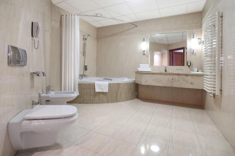 Suite with Mountain View image 2