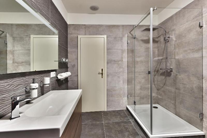 Apartment with Small Sauna and Bath image 4