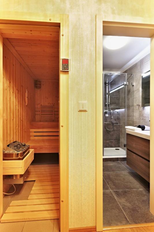 One-Bedroom Apartment with Attic image 3