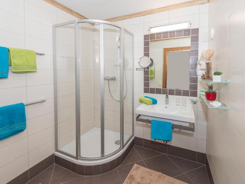Two-Bedroom Apartment with Balcony image 3