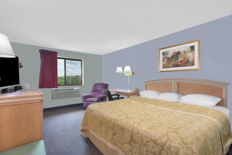 King Room - Non-Smoking image 1