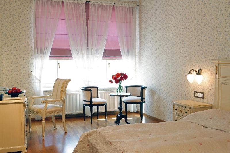 Deluxe Single Room with Wellness and Swimming Pool Access image 4