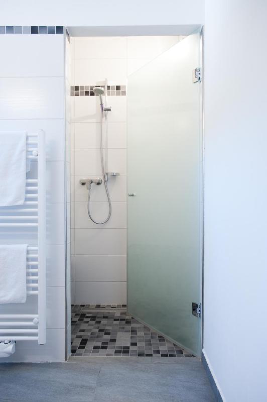 Business Single Room image 2