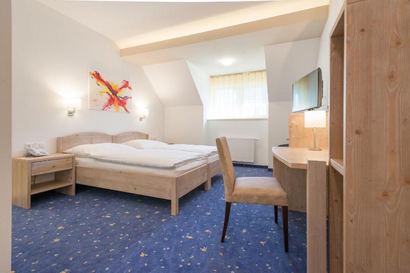 Business Double Room image 2