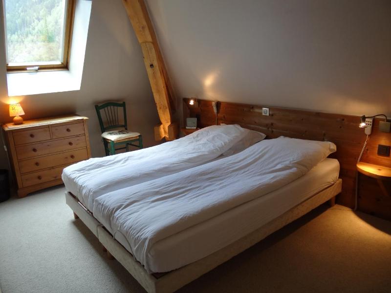 Two-Bedroom Apartment image 4