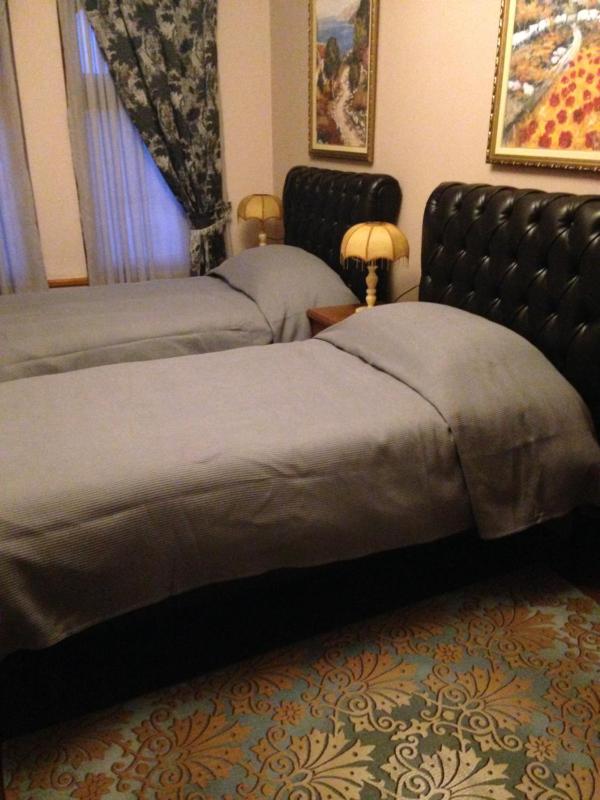 Deluxe Quadruple Room image 2