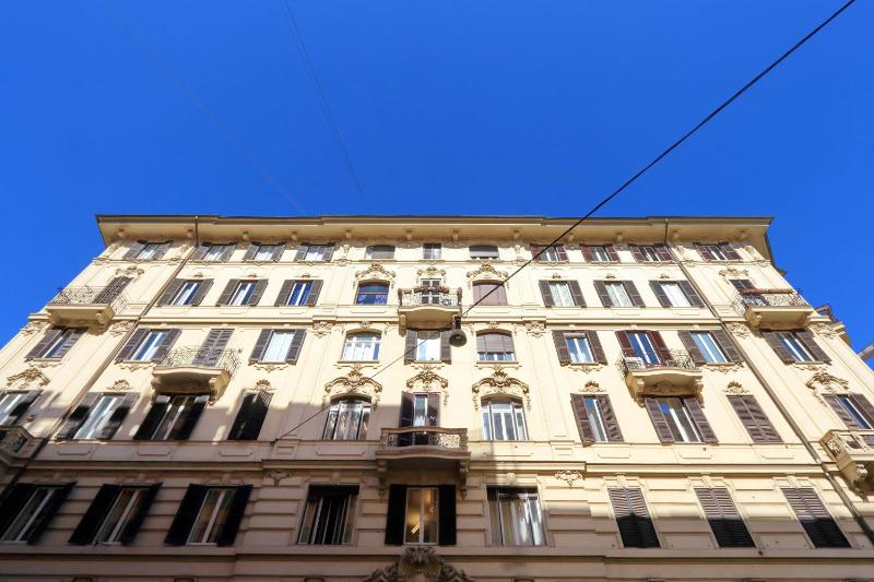 Superior Apartment image 3