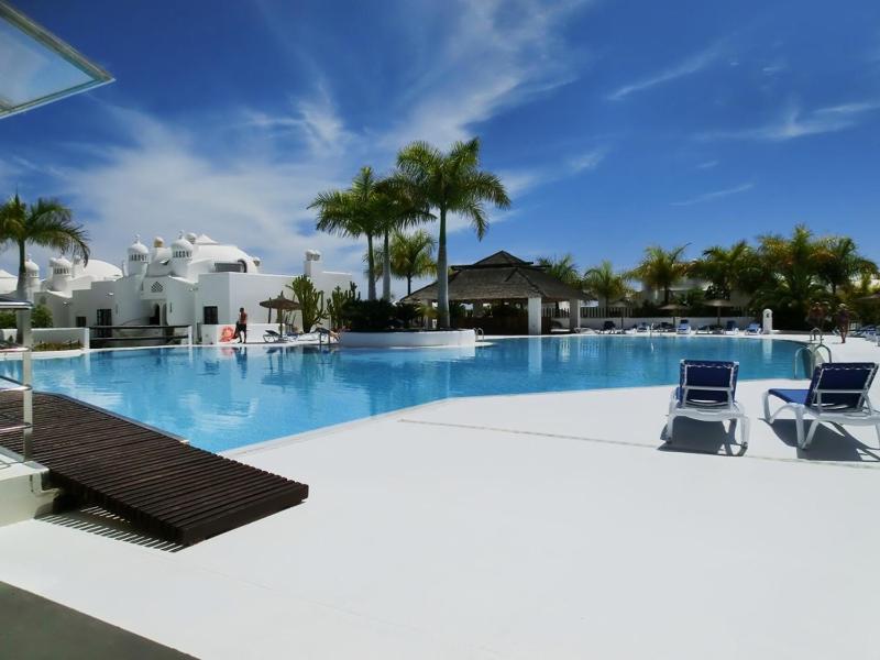 BLU PARADISE COSTA ADEJE - Heated Pool - image 31