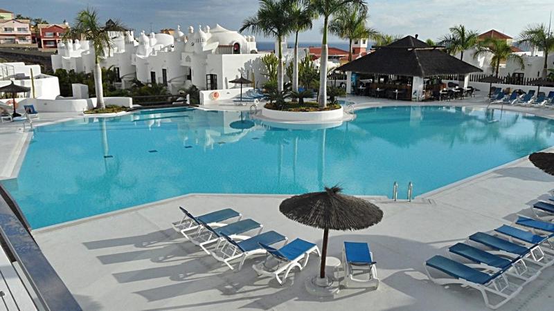 BLU PARADISE COSTA ADEJE - Heated Pool - image 33