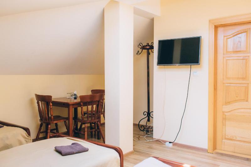 Triple Room with Shower image 2
