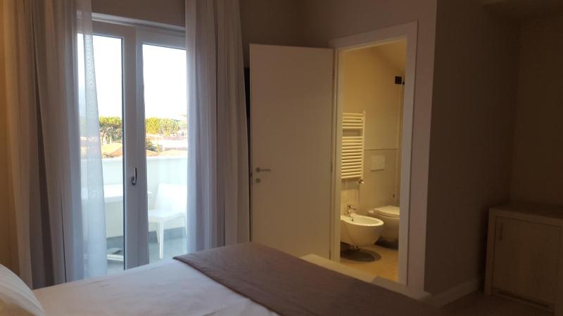 Double Room image 3