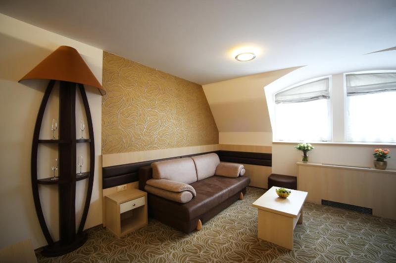 Superior Double or Twin Room image 4