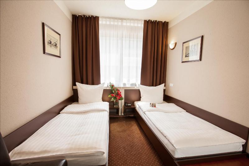 Hotel Diament Spodek - image 29
