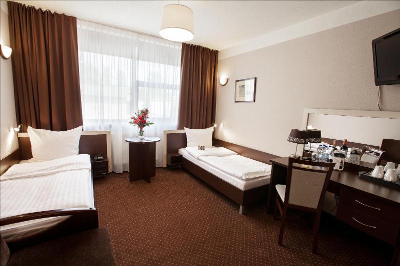 Hotel Diament Spodek - image 9