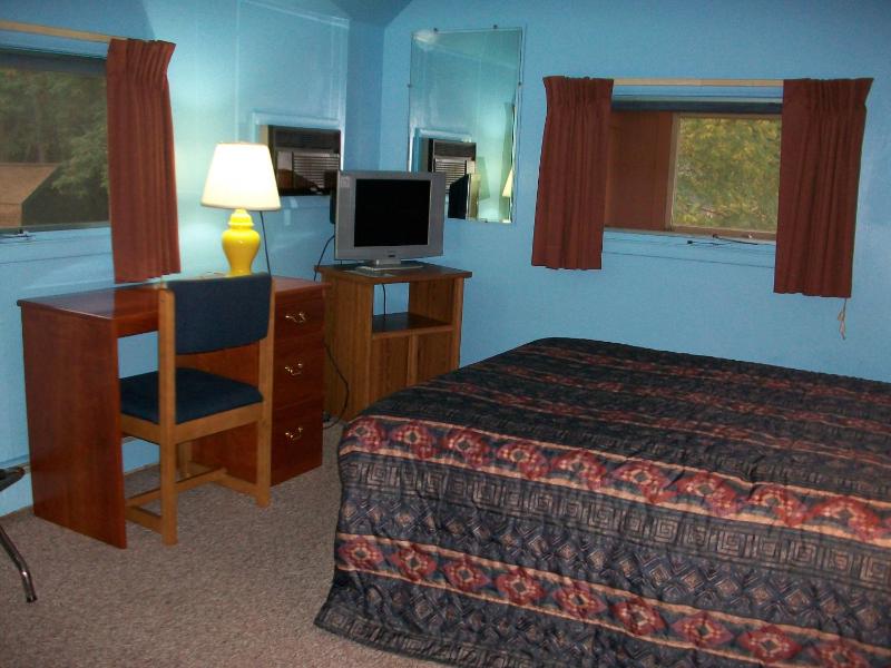 Triple Room image 2