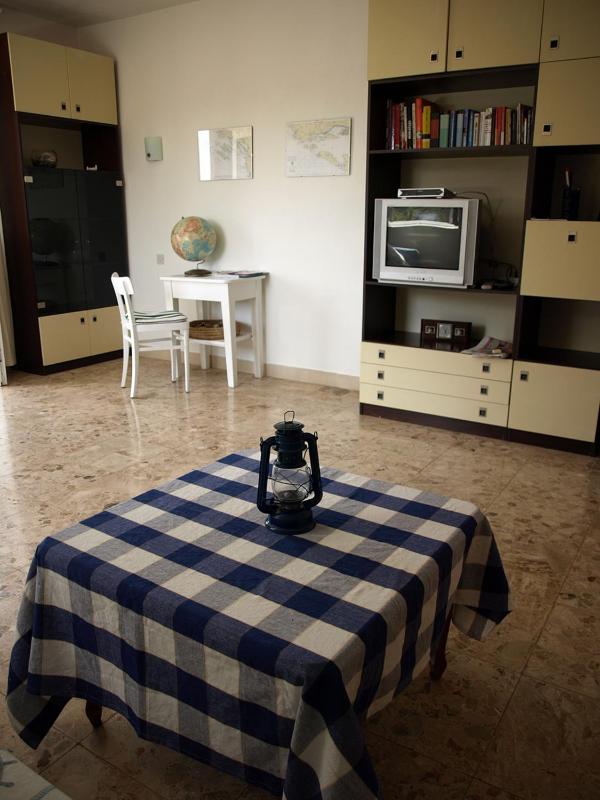 Apartment with Sea View image 3
