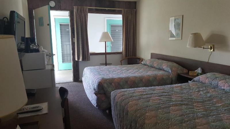 Standard Double Room image 2