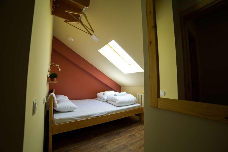 Double Room with Shared Bathroom image 2