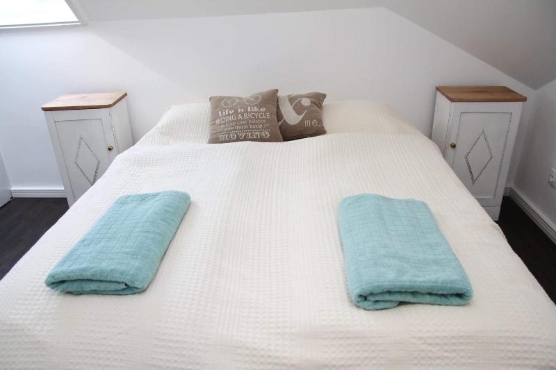Double Room image 4