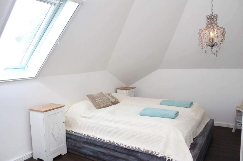 Double Room image 3