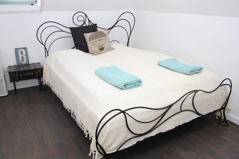 Double Room image 4