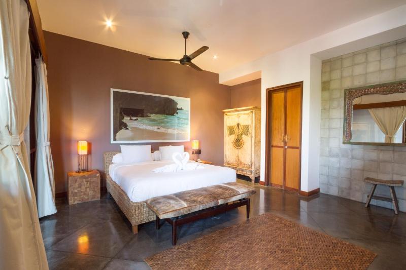 Villa Martine - Fantastic 5BR Villa - Perfect Location in Seminyak - image 23