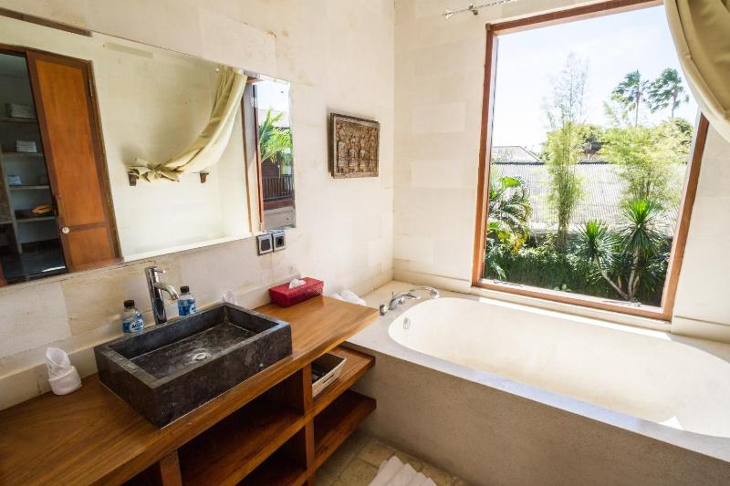 Villa Martine - Fantastic 5BR Villa - Perfect Location in Seminyak - image 47