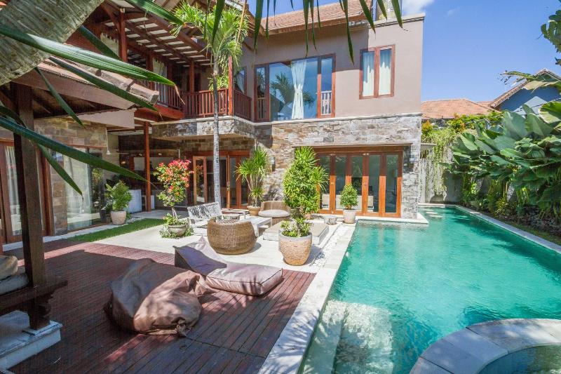 Villa Martine - Fantastic 5BR Villa - Perfect Location in Seminyak - image 15