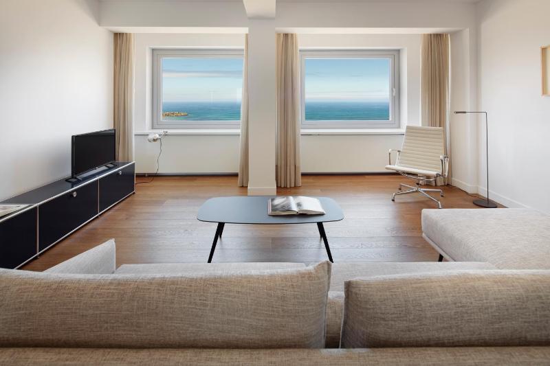 Apartment with Sea View image 4
