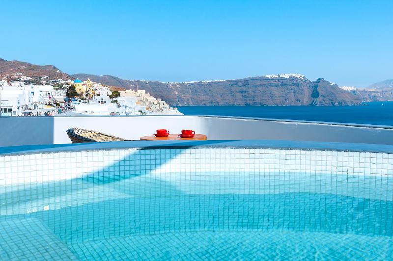  Master Suite with Outdoor Hot Tub & Caldera View image 3