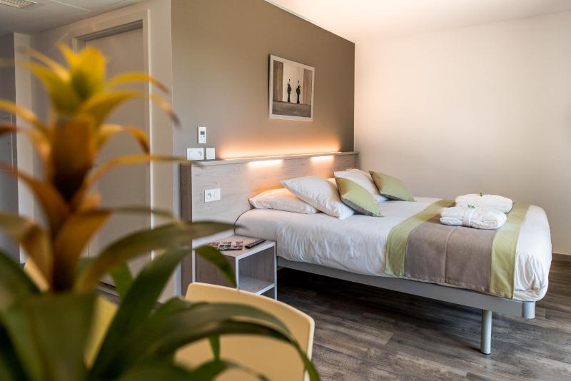Superior Double Room - Disability Access image 2