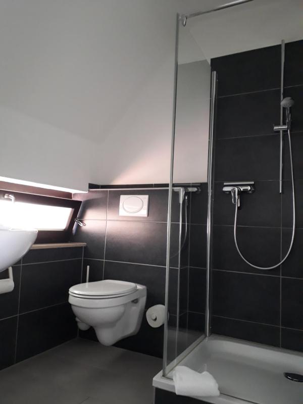 Large Double Room image 2