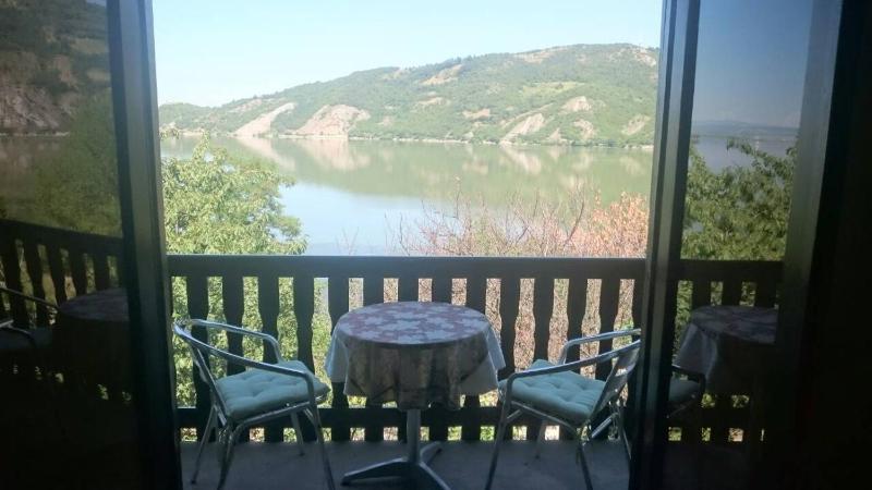 Apartment with Lake View image 3
