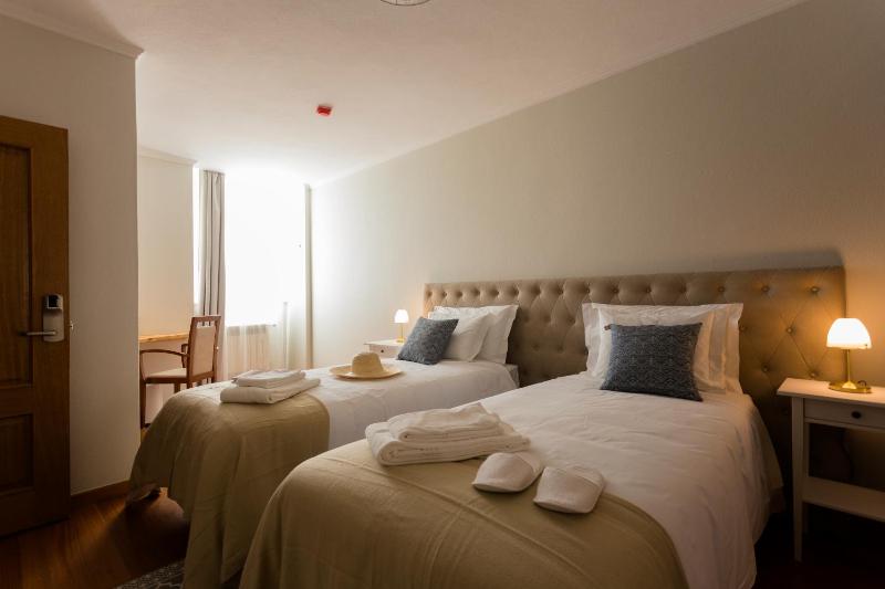 Double or Twin Room with Private Bathroom image 2